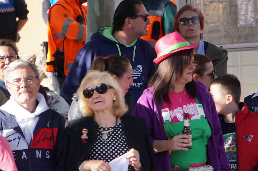 Fotos: Fiestas de Arroyo. San Juan Evangelista. Pregón y desfile de peñas