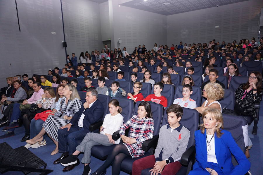 Fotos: Entrega de premios del VII concurso 'El Futuro en Nuestras Manos’