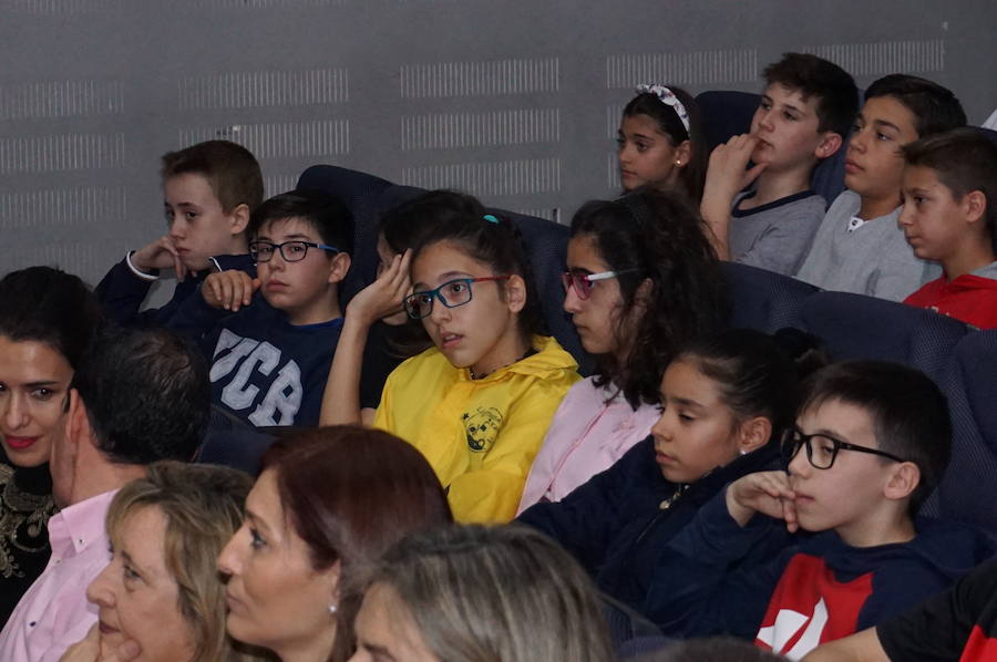 Fotos: Entrega de premios del VII concurso 'El Futuro en Nuestras Manos’