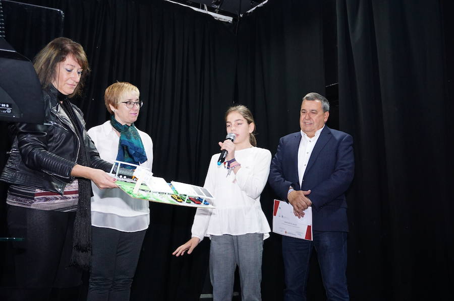 Fotos: Entrega de premios del VII concurso 'El Futuro en Nuestras Manos’