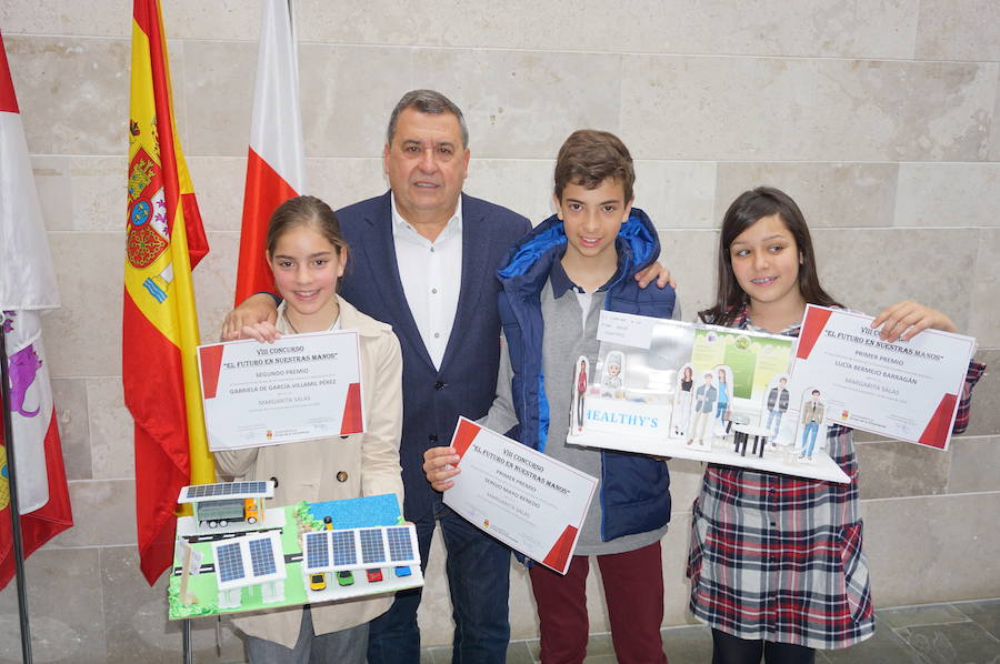 Fotos: Entrega de premios del VII concurso 'El Futuro en Nuestras Manos’
