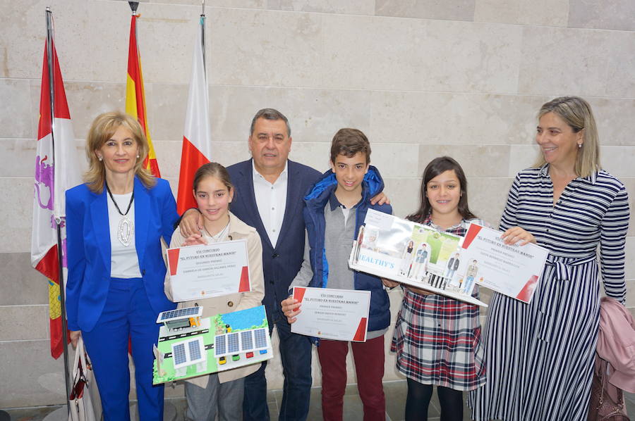 Fotos: Entrega de premios del VII concurso 'El Futuro en Nuestras Manos’