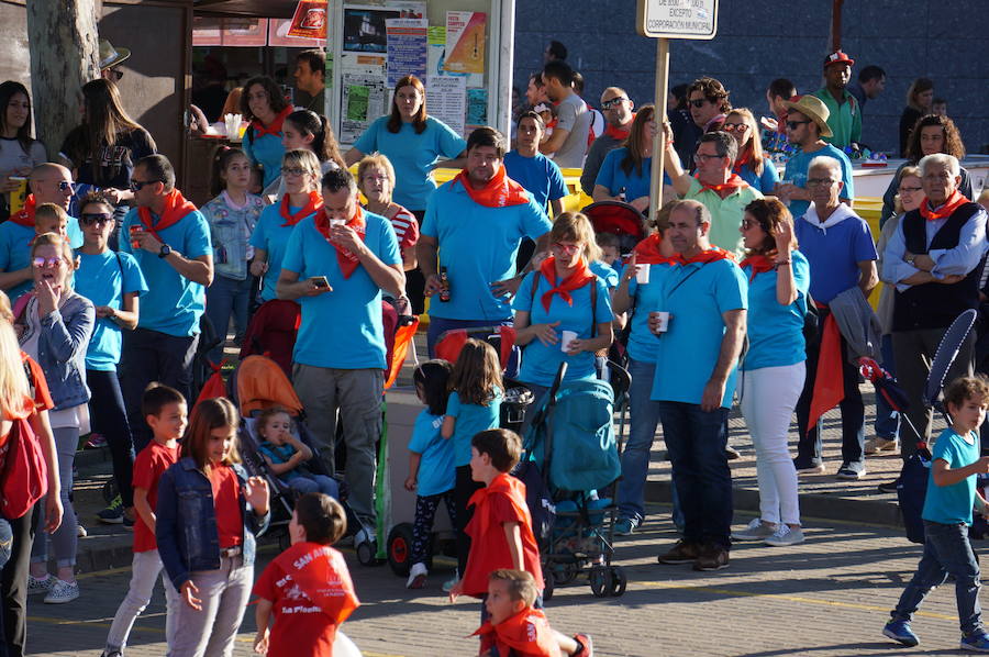 Fotos: Pregón y desfile de peñas fiestas de La Flecha