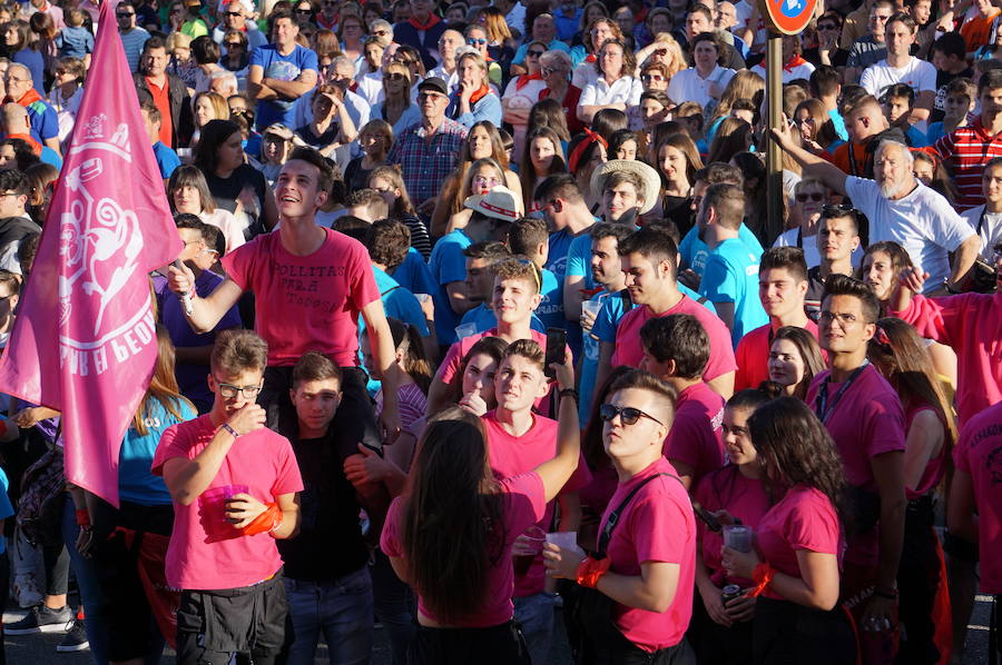 Fotos: Pregón y desfile de peñas fiestas de La Flecha