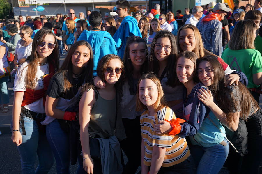 Fotos: Pregón y desfile de peñas fiestas de La Flecha