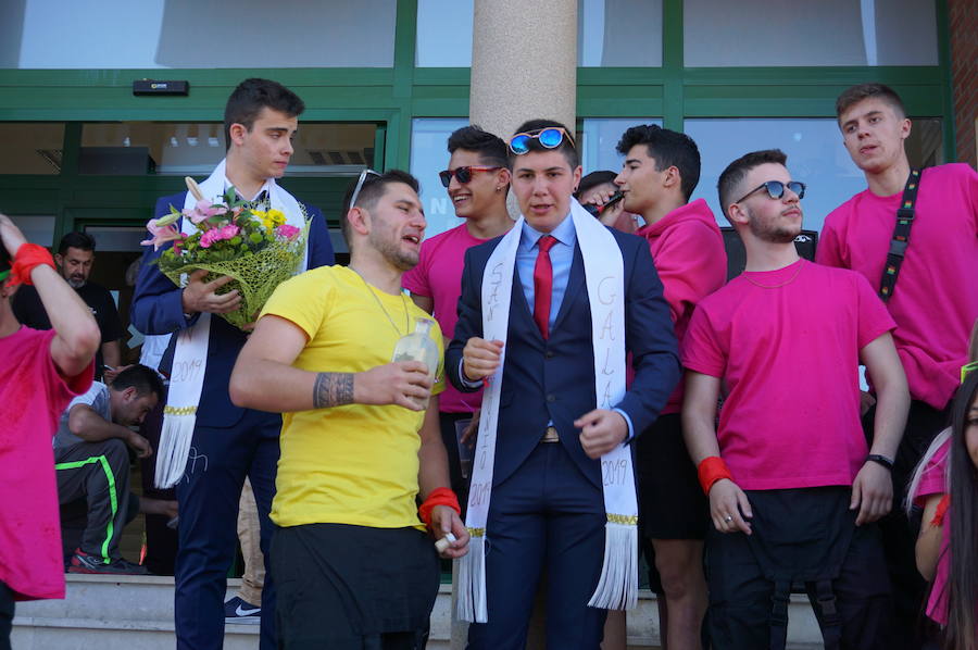 Fotos: Pregón y desfile de peñas fiestas de La Flecha