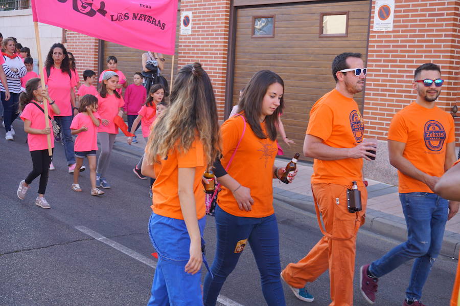 Fotos: Pregón y desfile de peñas fiestas de La Flecha