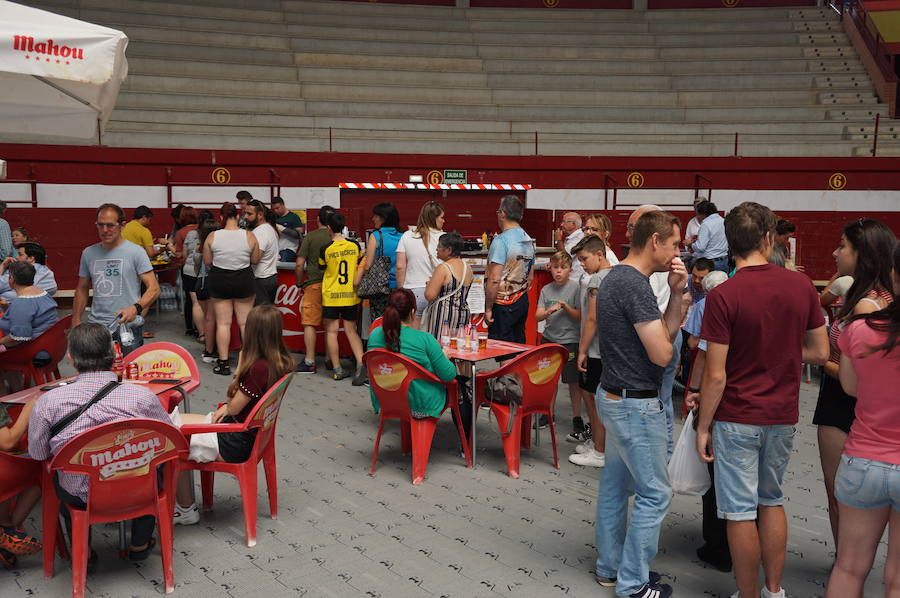 Fotos: Mercado de Arroyo junio