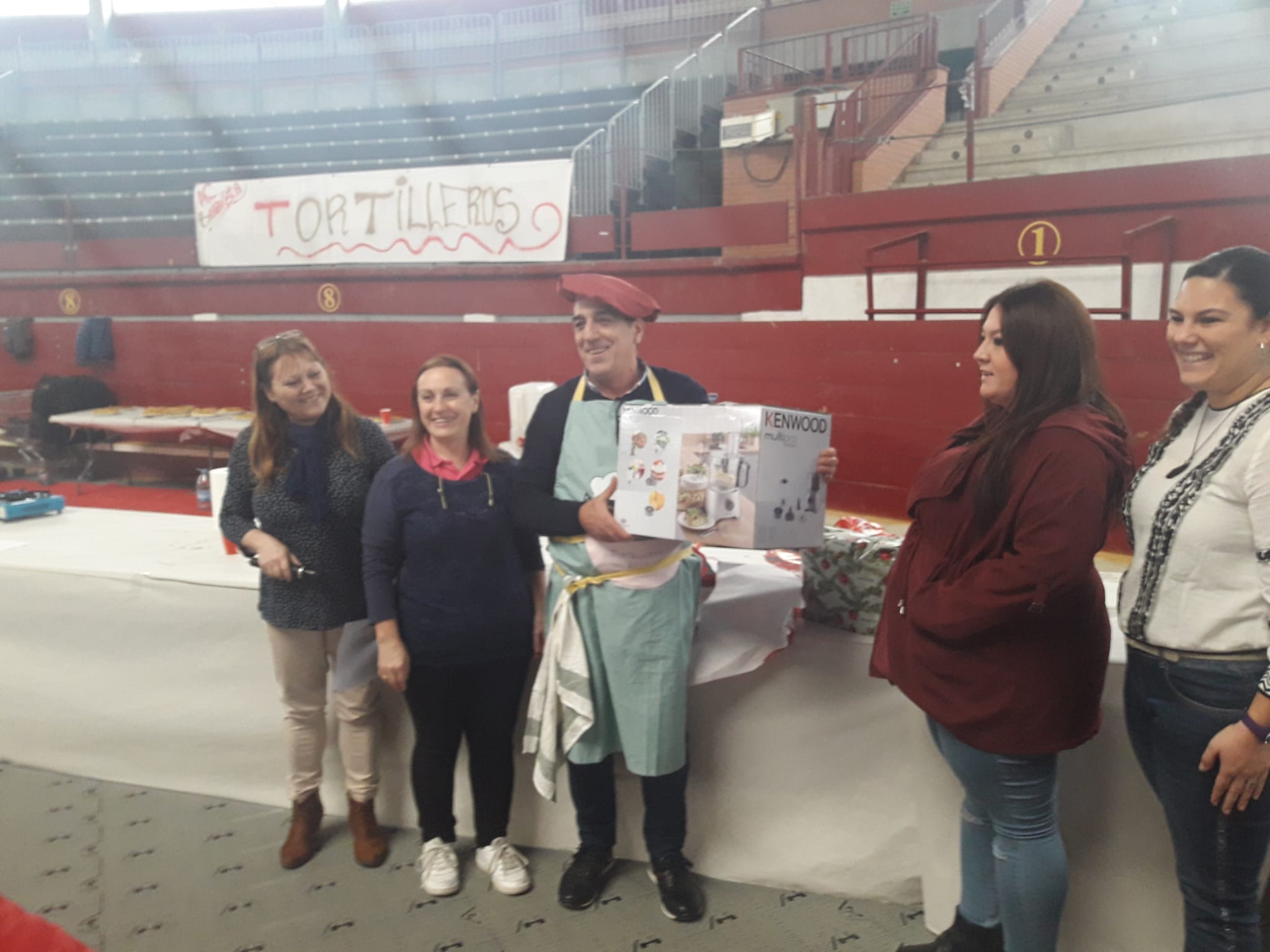 Fotos: Concurso masculino de tortillas en Arroyo de la Encomienda