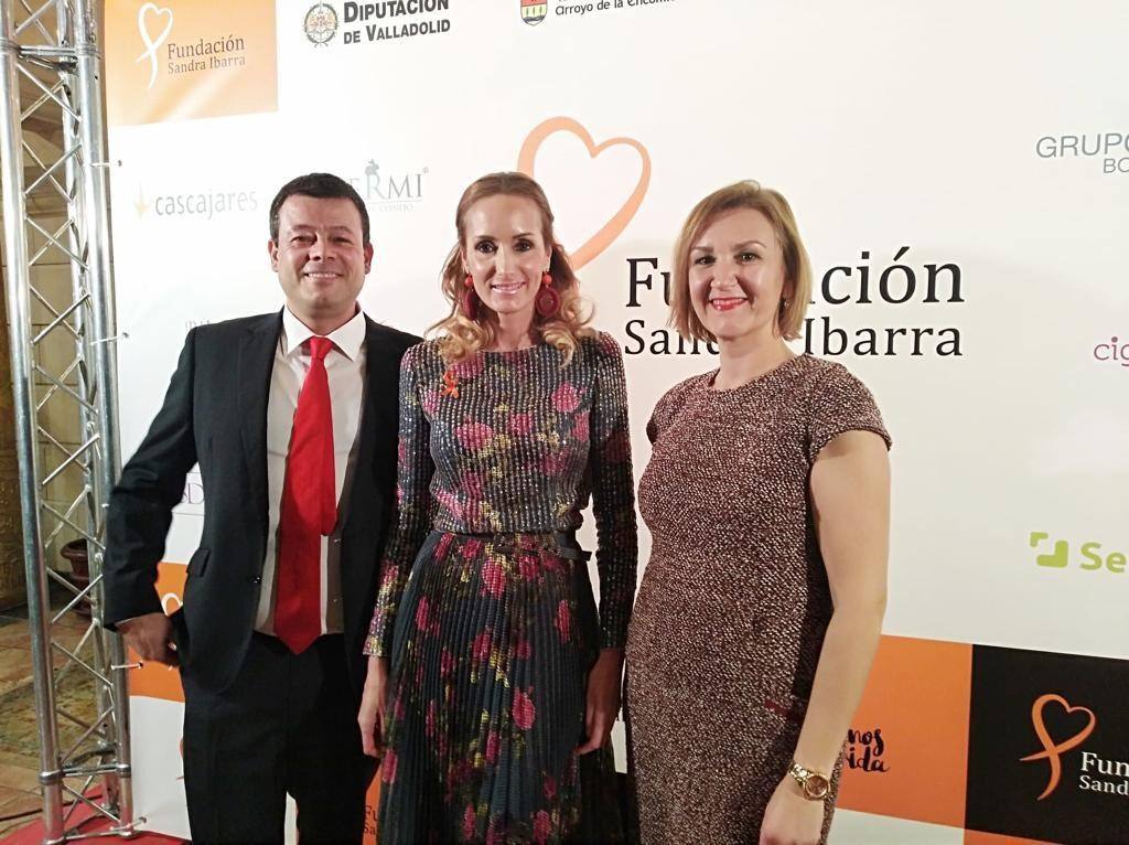 Todos los partidos políticos de Arroyo de la Encomienda estuvieron representados en la cena benéfica de la Fundación Sandra Ibarra en el hotel La Vega. 