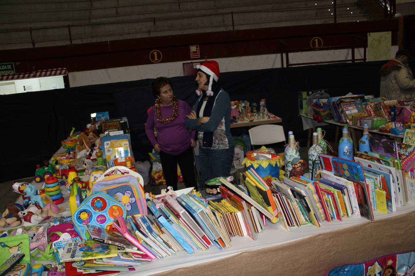 Adoración de los Reyes Magos al Niño Jesús en el portal de Belén. 