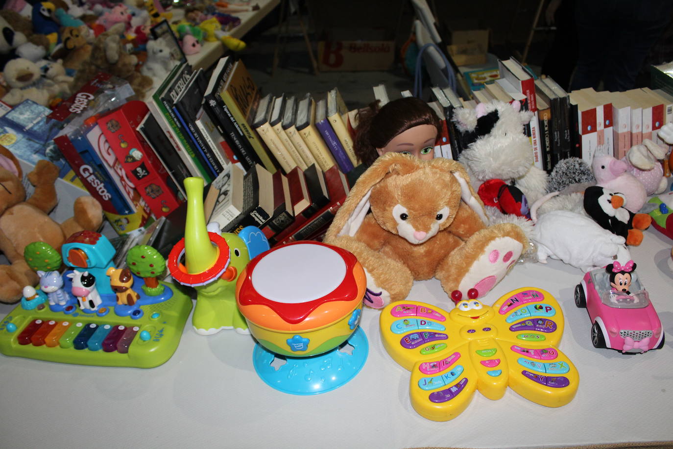 Adoración de los Reyes Magos al Niño Jesús en el portal de Belén. 