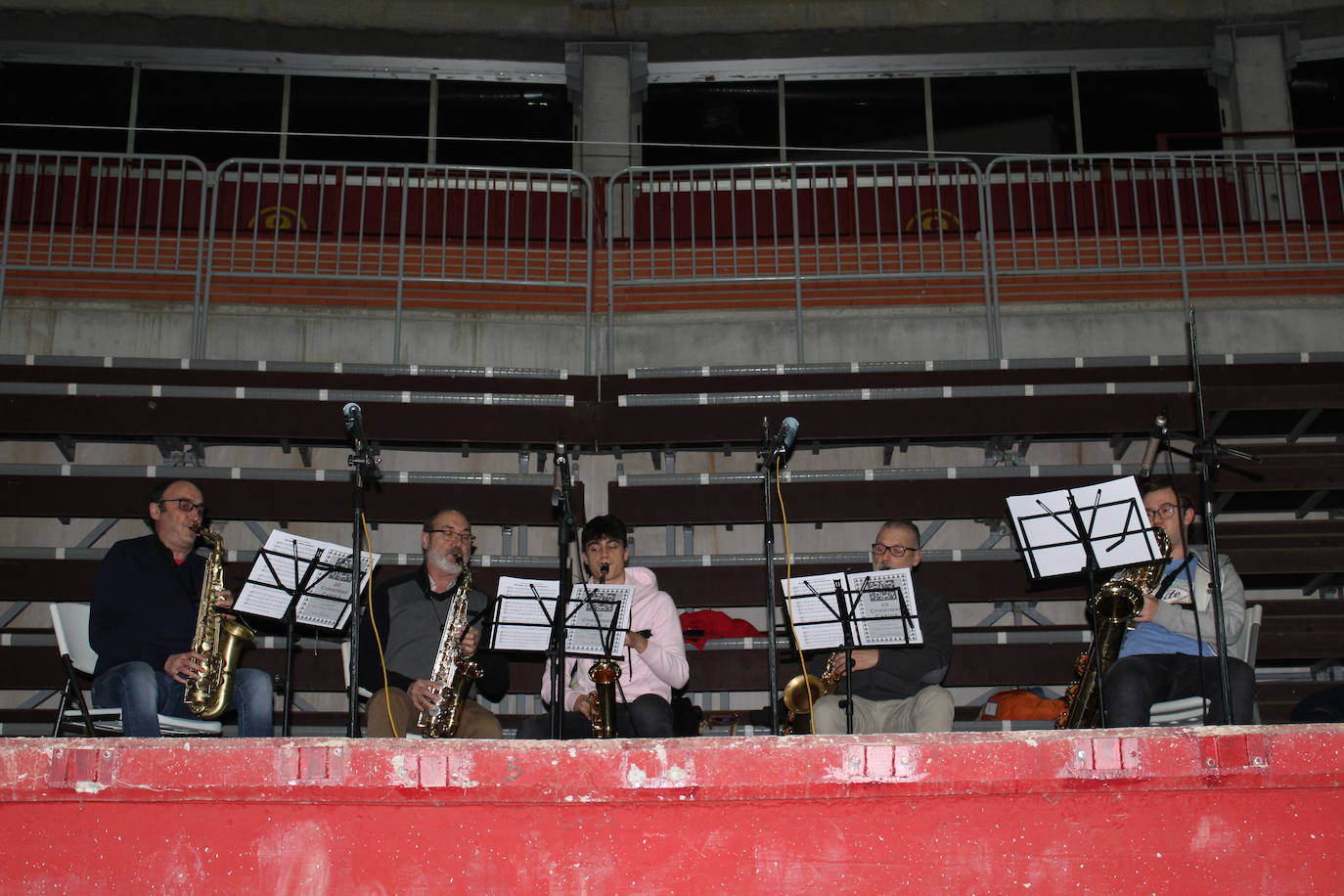Adoración de los Reyes Magos al Niño Jesús en el portal de Belén. 