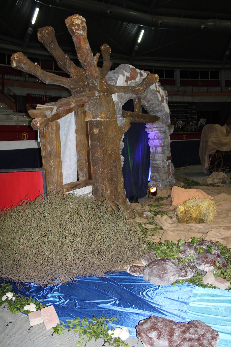 Adoración de los Reyes Magos al Niño Jesús en el portal de Belén. 