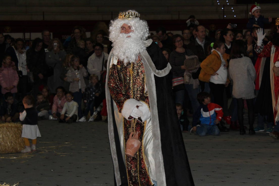Adoración de los Reyes Magos al Niño Jesús en el portal de Belén. 