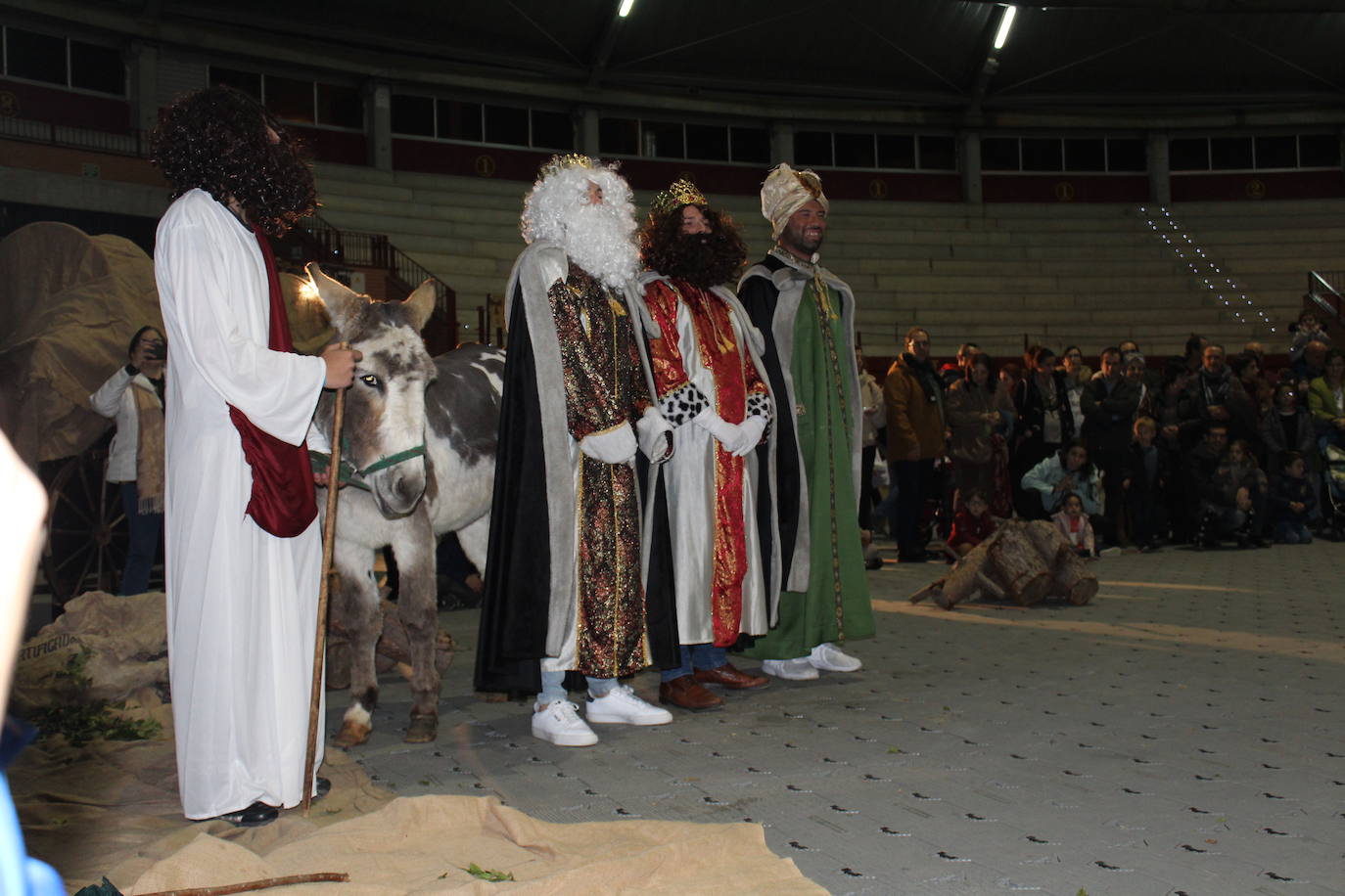 Adoración de los Reyes Magos al Niño Jesús en el portal de Belén. 