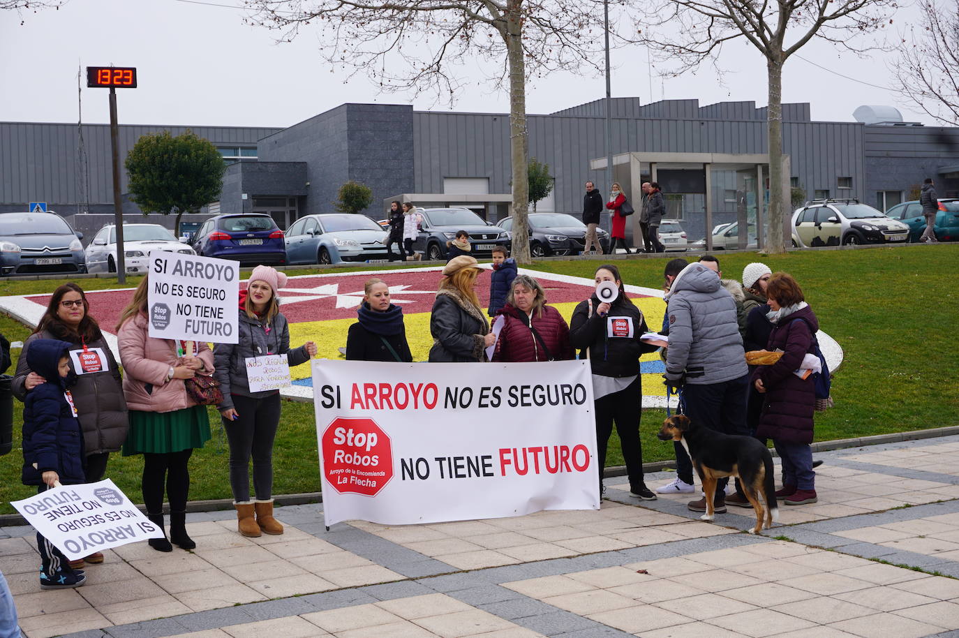 Lectura del manifiesto de la plataforma. 