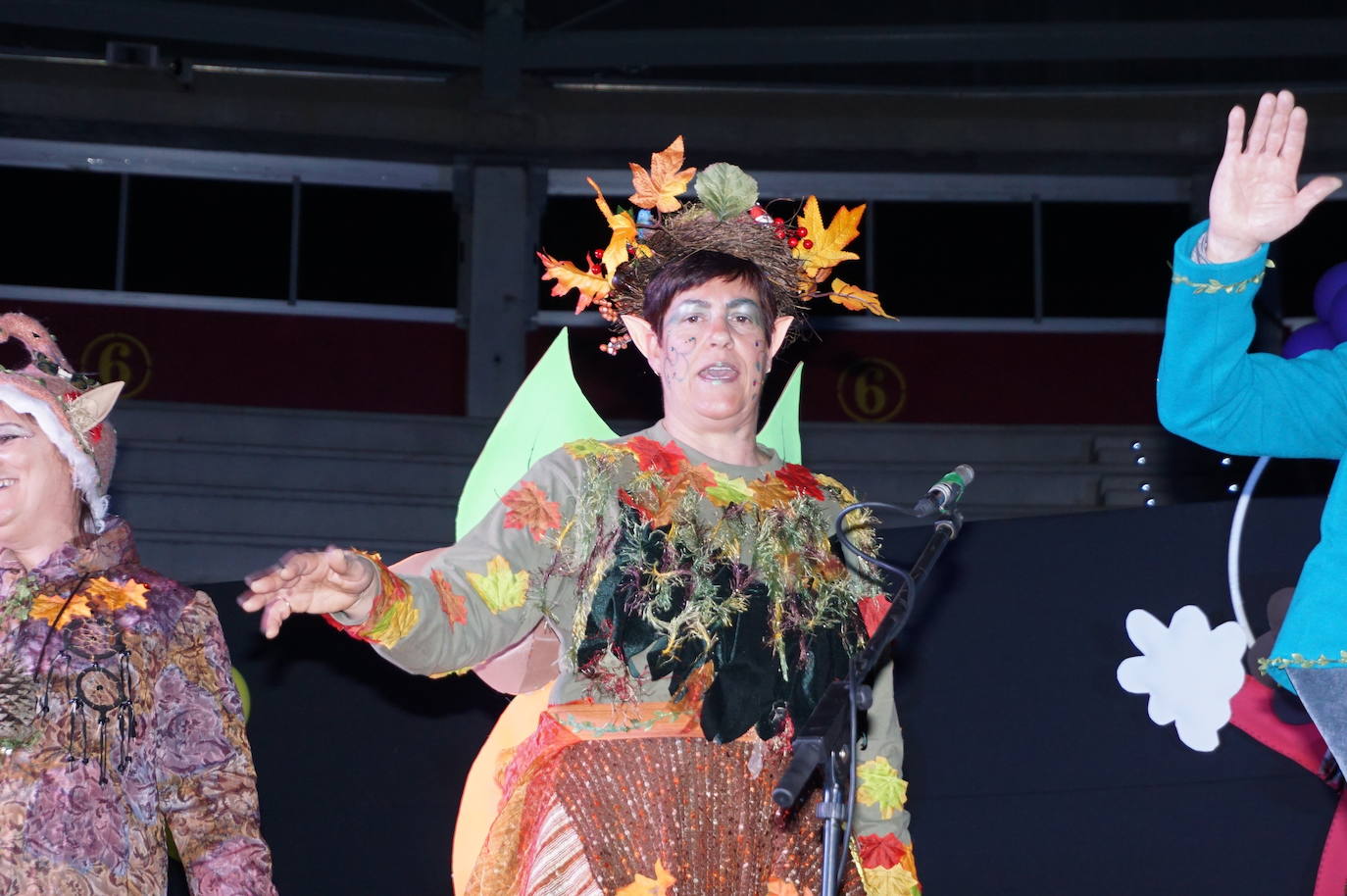 La comparsa Los de Siempre, con la chirigota Venimos Encantados, ganaron el concurso de Arroyo previo a las Bodas de Plata. 