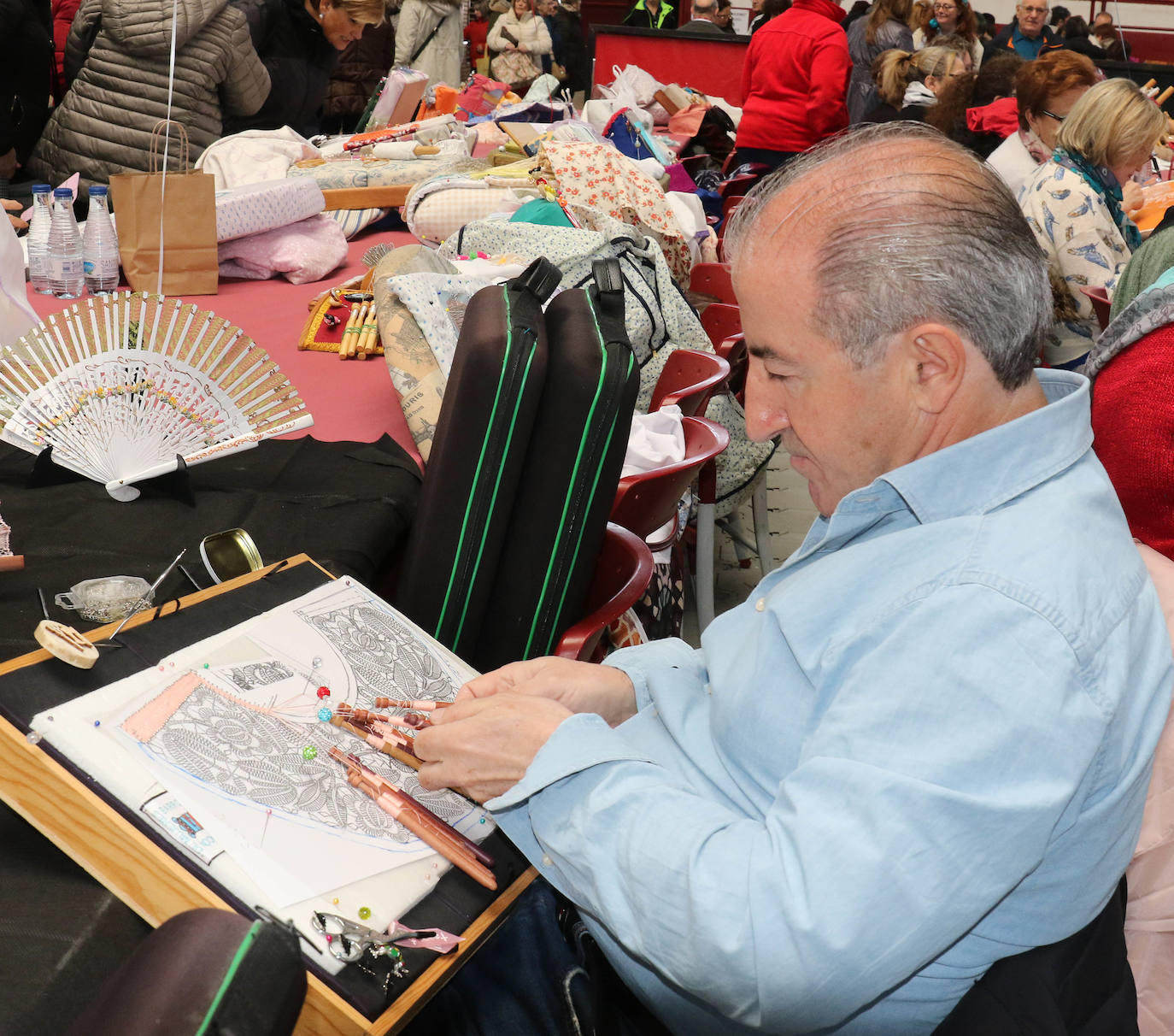 Fotos: El encuentro de bolillos en Arroyo de la Encomienda