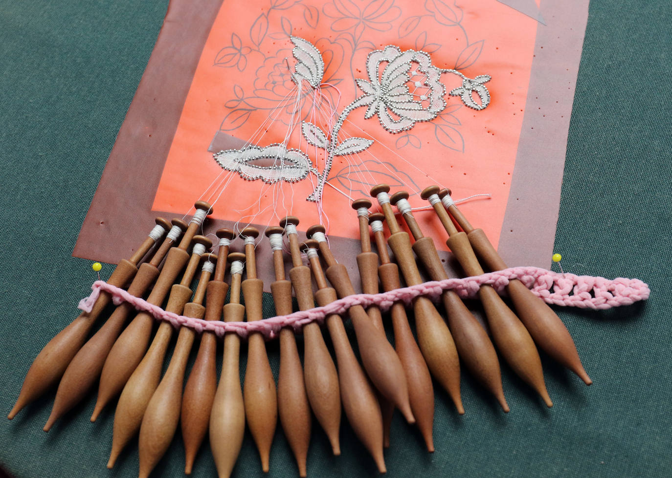 Fotos: El encuentro de bolillos en Arroyo de la Encomienda