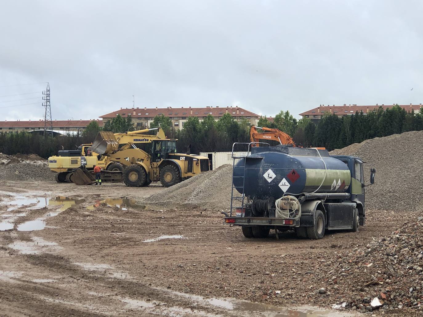 Fotos: Demolición fábrica Smurfit y urbanización parcela sector SE-02 en Arroyo