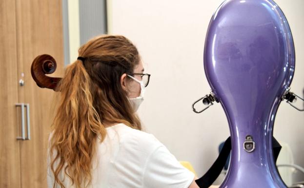 Los instrumentos de cuerda destacan y son sello especial de la Banda Sinfónica de Arroyo. 