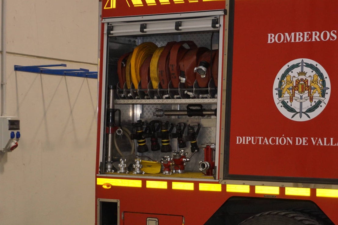 El alcalde de Arroyo, Sarbelio Fernández, dio la bienvenida a los nuevos bomberos del parque de Arroyo y les agradeció su esfuerzo y profesionalidad con los mejores deseos para el desempeño de sus funciones. 