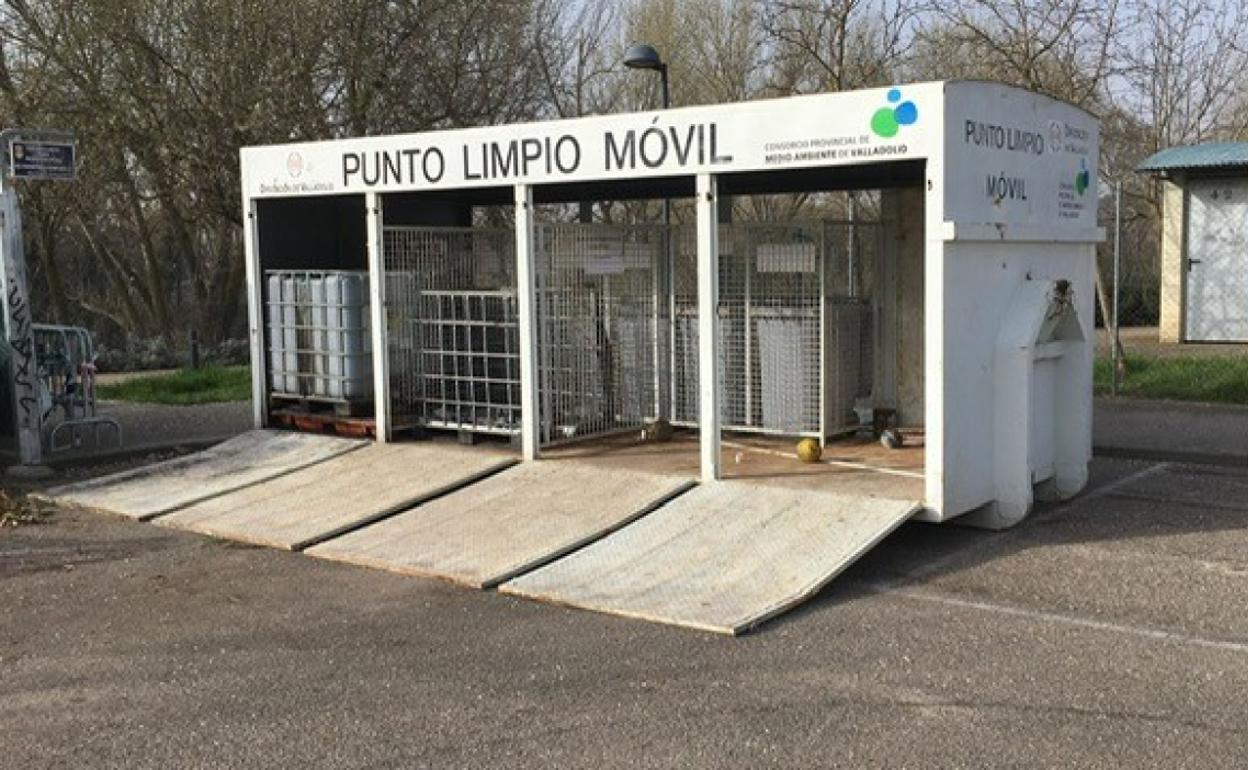 El punto limpio móvil de Arroyo estará instalado una semana al mes en La Vega. 