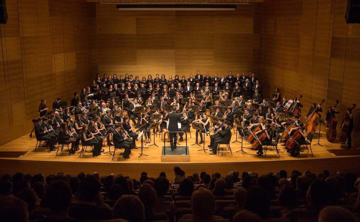 Actuación de la Banda Sinfónica de Arroyo en el auditorio Miguel Delibes de Valladolid. 