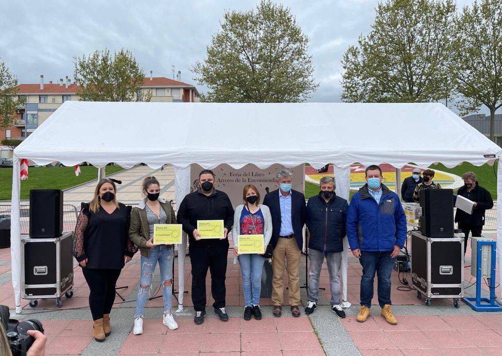 Todas las actividades de la I Feria del Libro de Arroyo han contado con destacada asistencia de público. 