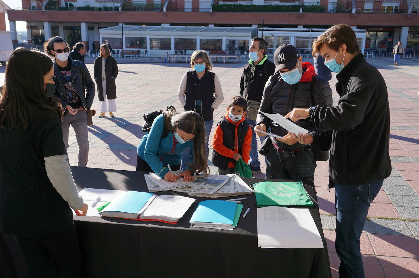 Más de un centenar de participantes en el I Rally Fotográfico de Arroyo de la Encomienda. 