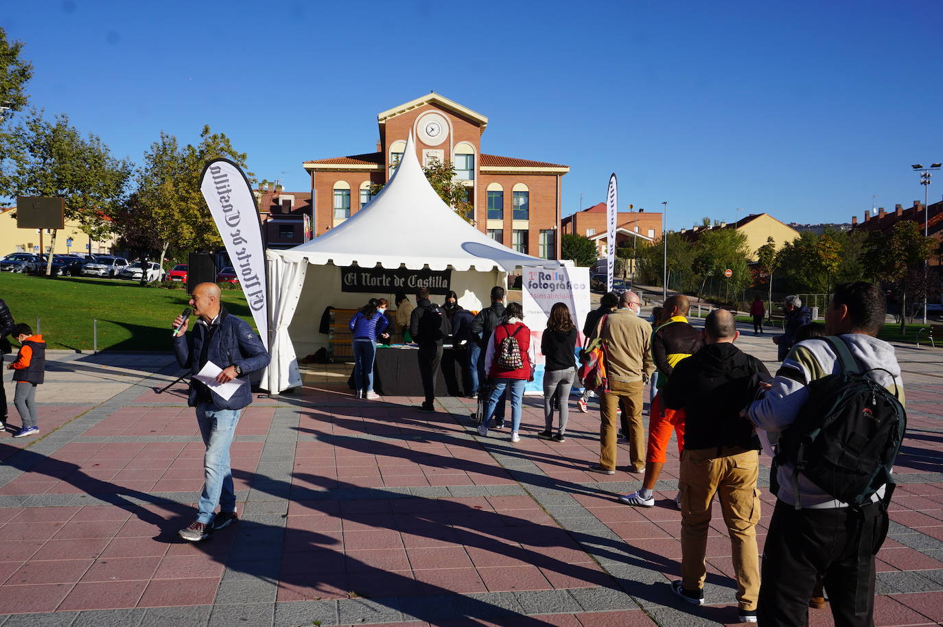 Más de un centenar de participantes en el I Rally Fotográfico de Arroyo de la Encomienda. 