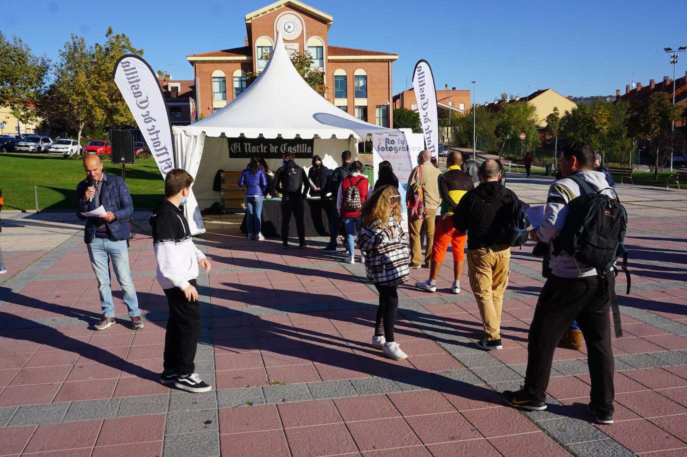 Más de un centenar de participantes en el I Rally Fotográfico de Arroyo de la Encomienda. 