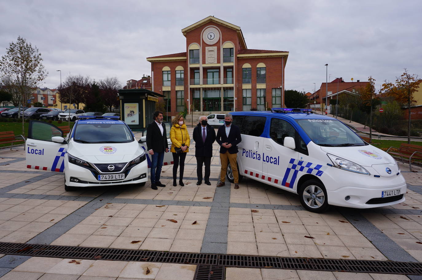 Presentación y entrega de los vehículos de la Policía Local de Arroyo. 