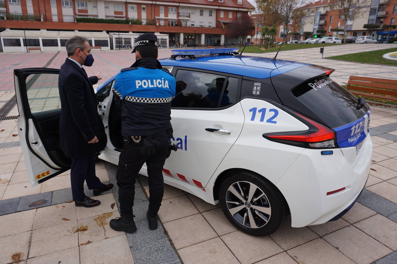 Presentación y entrega de los vehículos de la Policía Local de Arroyo. 