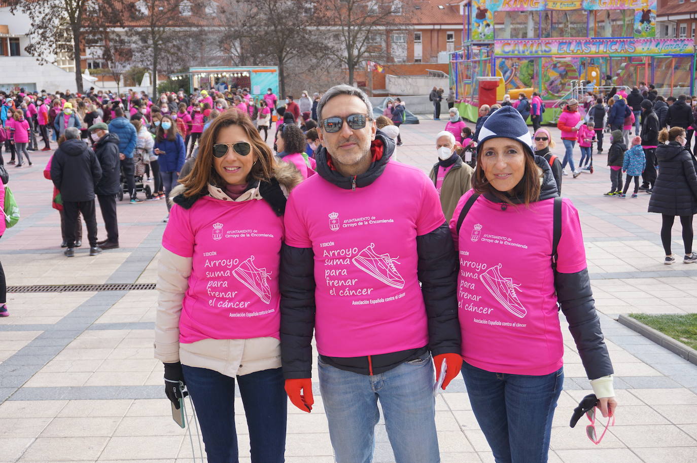 Las camisetas fucsias regaron el recorrido de esta mañana por Arroyo de muestras de solidaridad y empatía en la lucha contra el cáncer. 