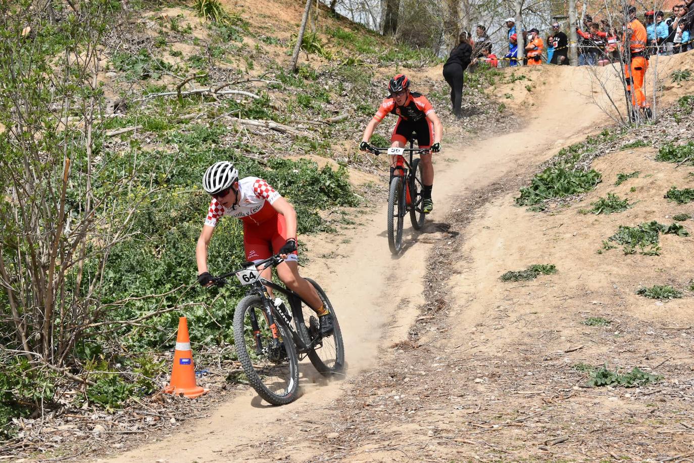 Fotos: Arroyo de la Encomienda gran escenario de la última Copa de Escuelas BTT de Castilla y León