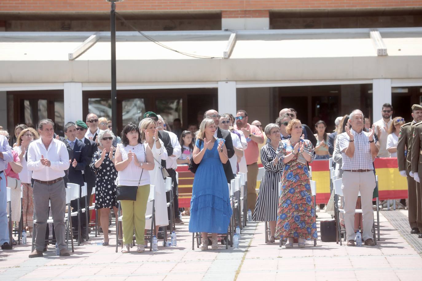 Diferentes momentos de la jura en el municipio. 