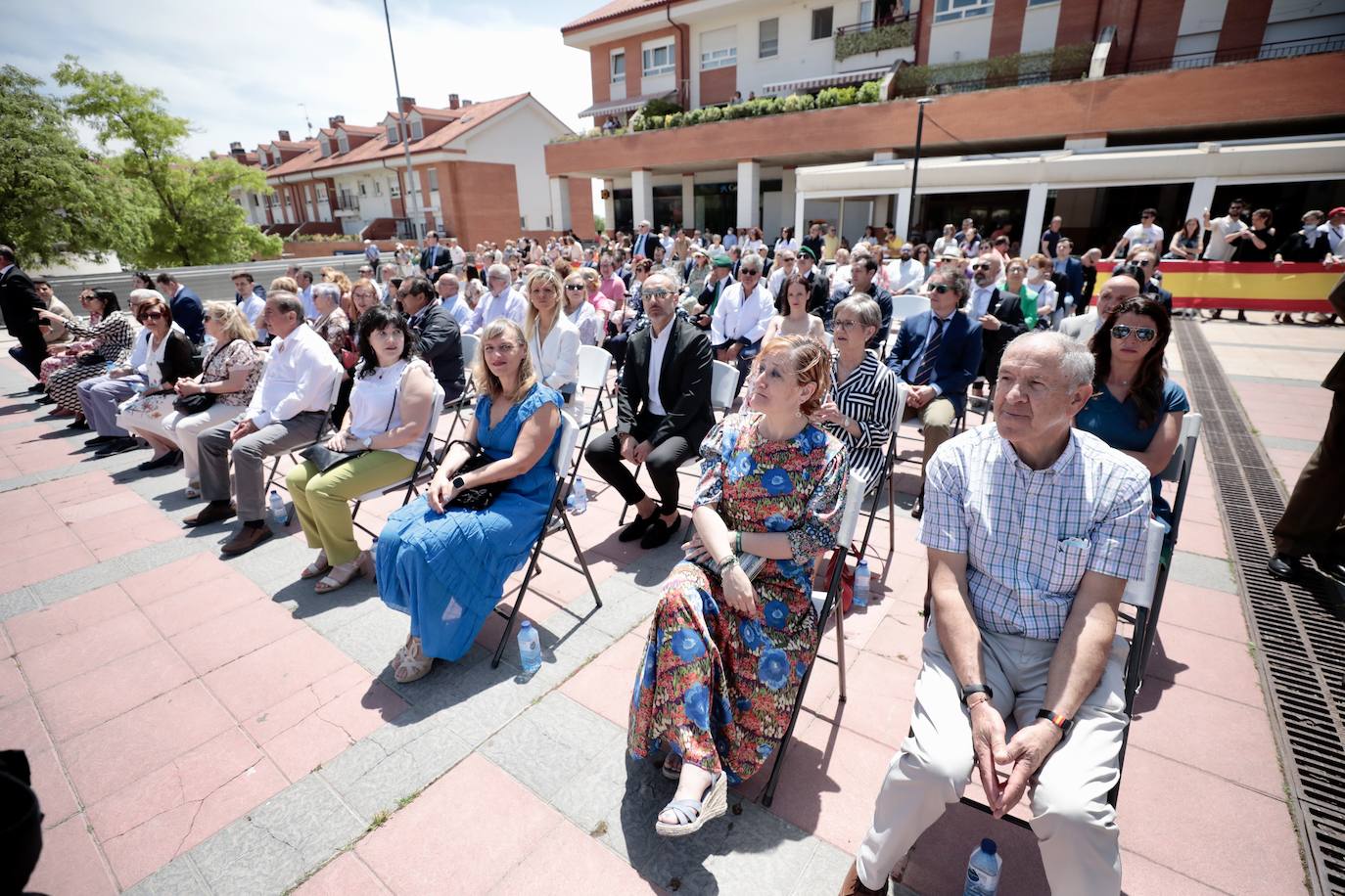 Diferentes momentos de la jura en el municipio. 
