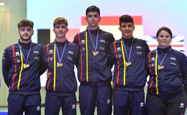 Imagen principal - Andrés Martínez durante su participación en el campeonato 