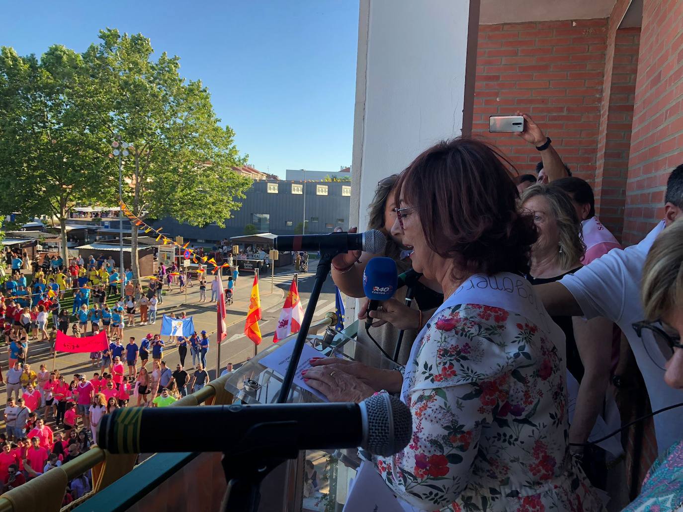 Reyes y reinas de 2022, Pregoneras y corporación municipal tras el pregón inaugural 