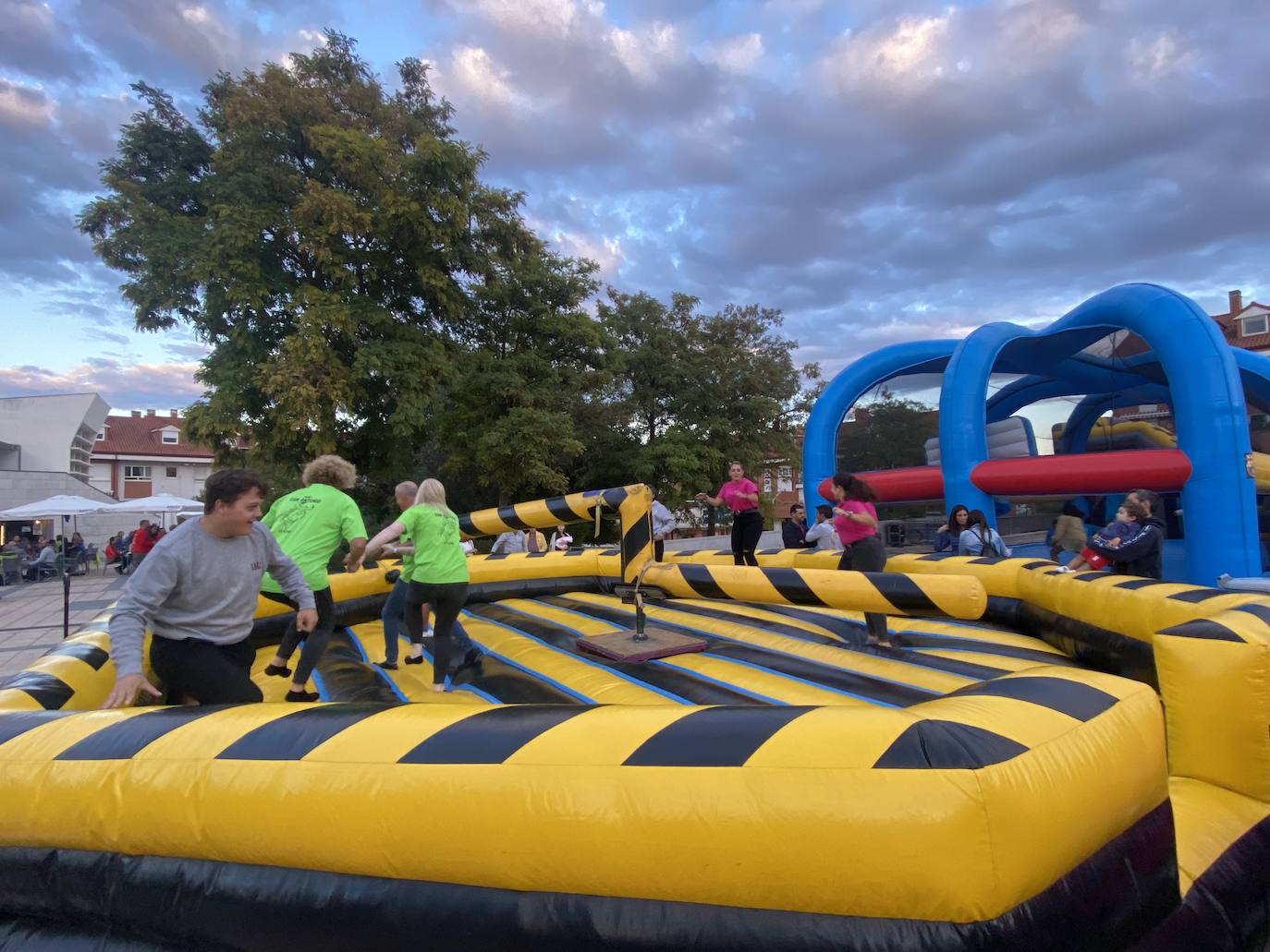 Fotos: Día de las Peñas en Arroyo