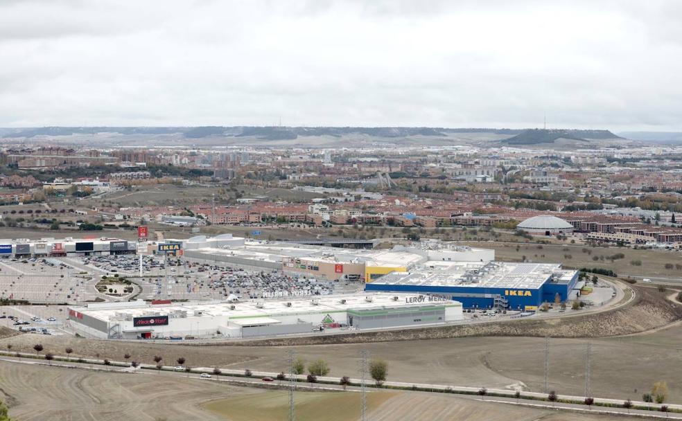 Panorámica de Arroyo de la Encomienda con Rio Shopping e Ikea en primer término 