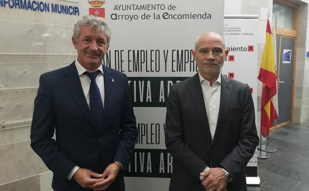 Sarbelio Fernández, alcalde de Arroyo y Víctor Caramanzana, Presidente de la Cámara de Comercio 