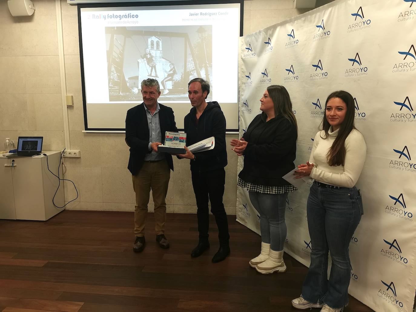 Javier Rodríguez, ganador del premio a la mejor fotografía en categoría adultos