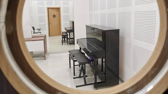 Así es la imponente Casa de la Música y el Teatro de Arroyo