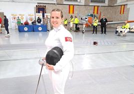 Ana Inés Thomsom campeona en la modalidad de espada por equipos en el Campeonato Nacional de Esgrima Militar
