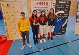 Tiradores del Club Esgrima Arroyo durante el Campeonato Sub-15