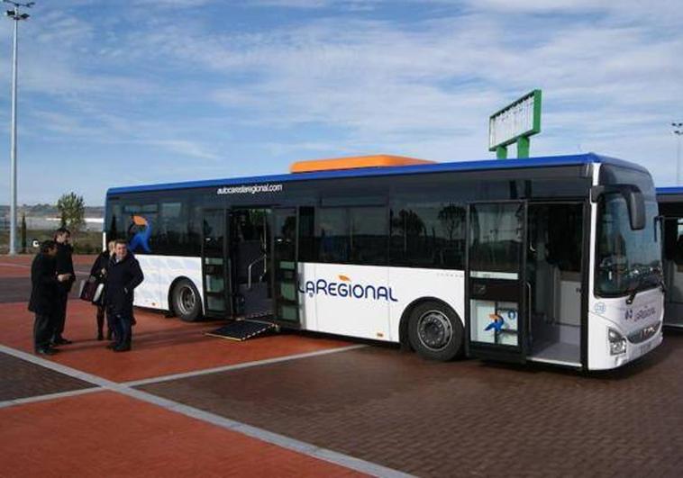 El bus cambia su ruta y paradas por San Antonio