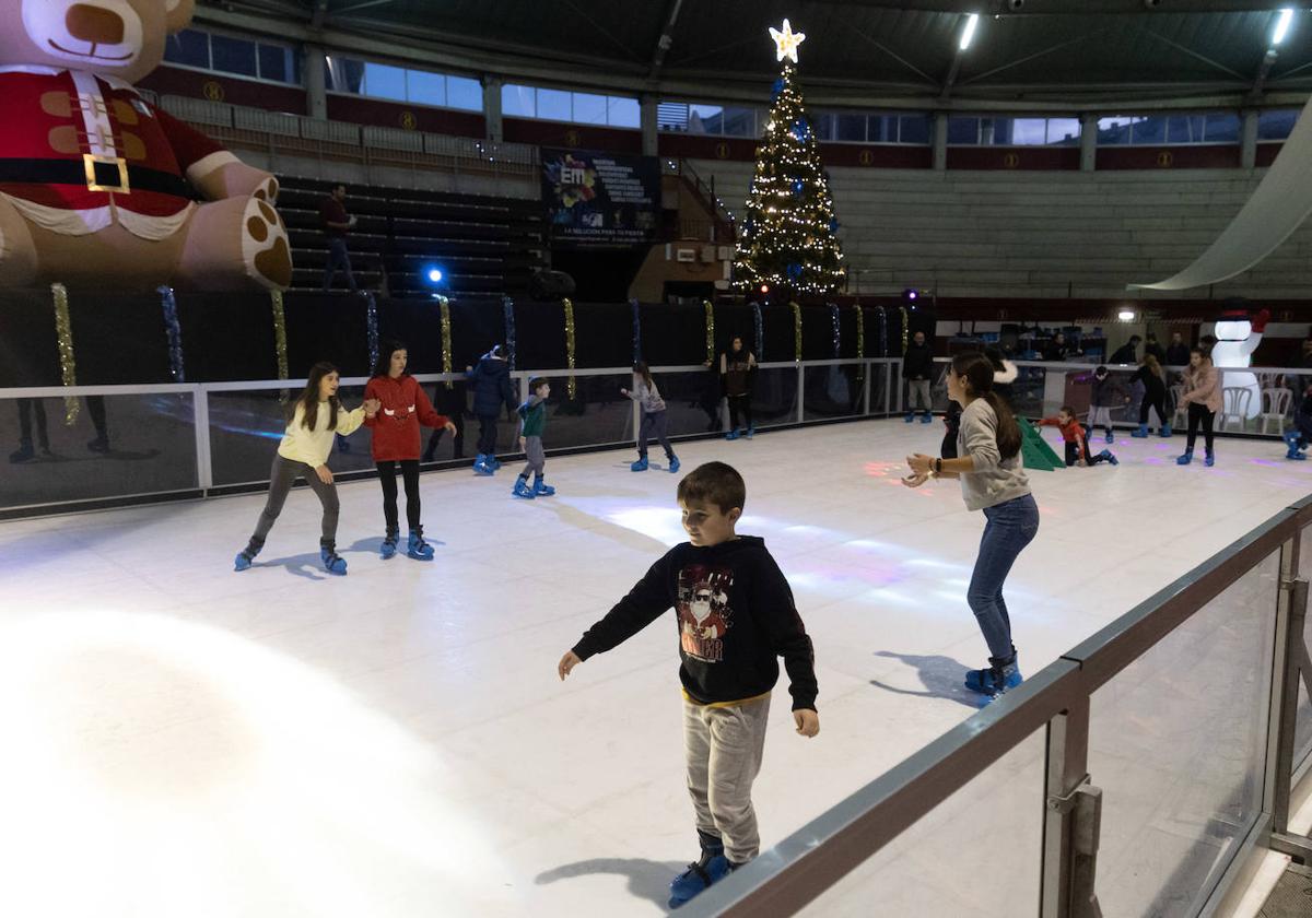 Una gran pista de hielo cubrirá la Plaza de España para divertir a niños y grandes